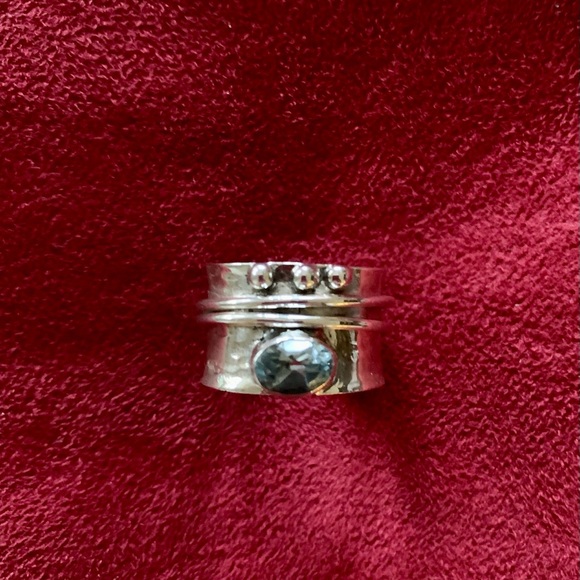 Blue topaz sterling silver spinner ring. - Picture 3 of 7
